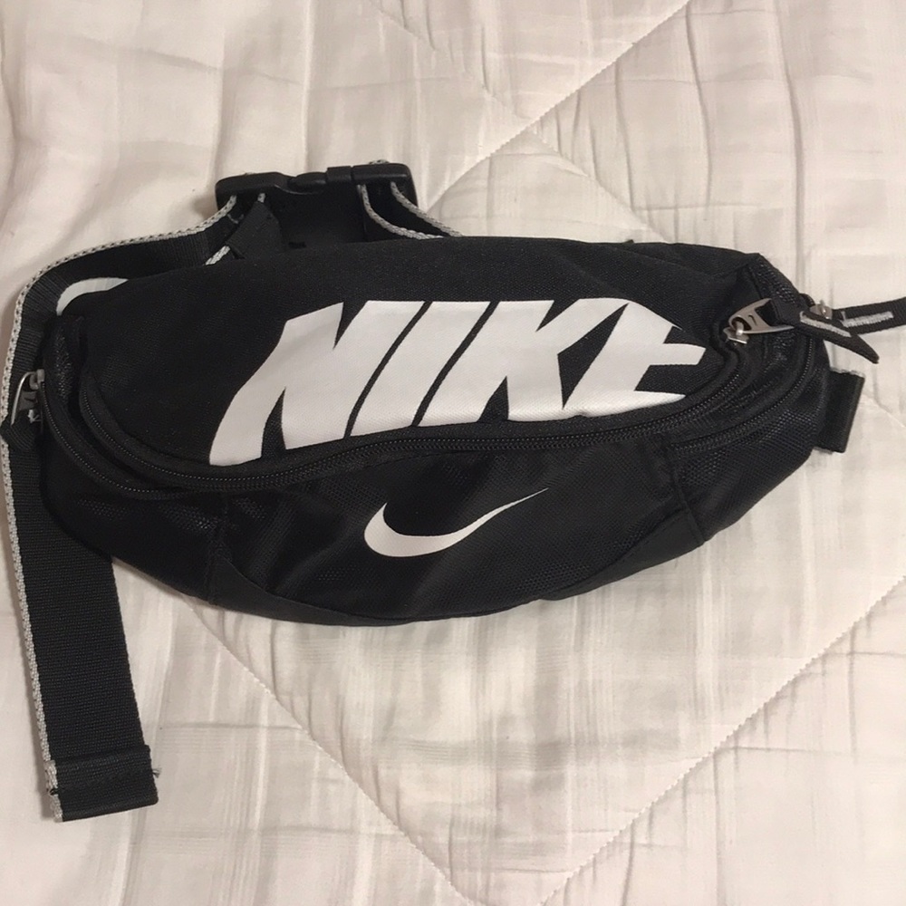 Black Nike fanny pack